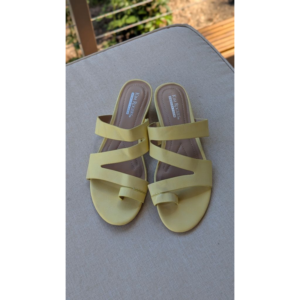 Women's Kim Rogers Sandals Size 7 Yellow